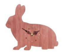 Nástenné hodiny v tvare zajaca, ktoré krásne zapasujú do detských izieb. Sú vyrobené z dreva, sú ľahučké a nenáročné na údržbu.